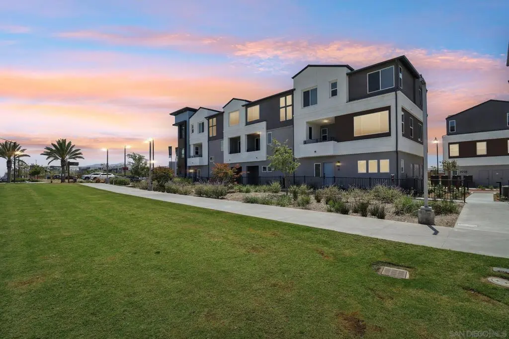 Apartment for rent at 1907 Capella St 1927-2, Chula Vista, CA featuring 3 beds and 3 baths