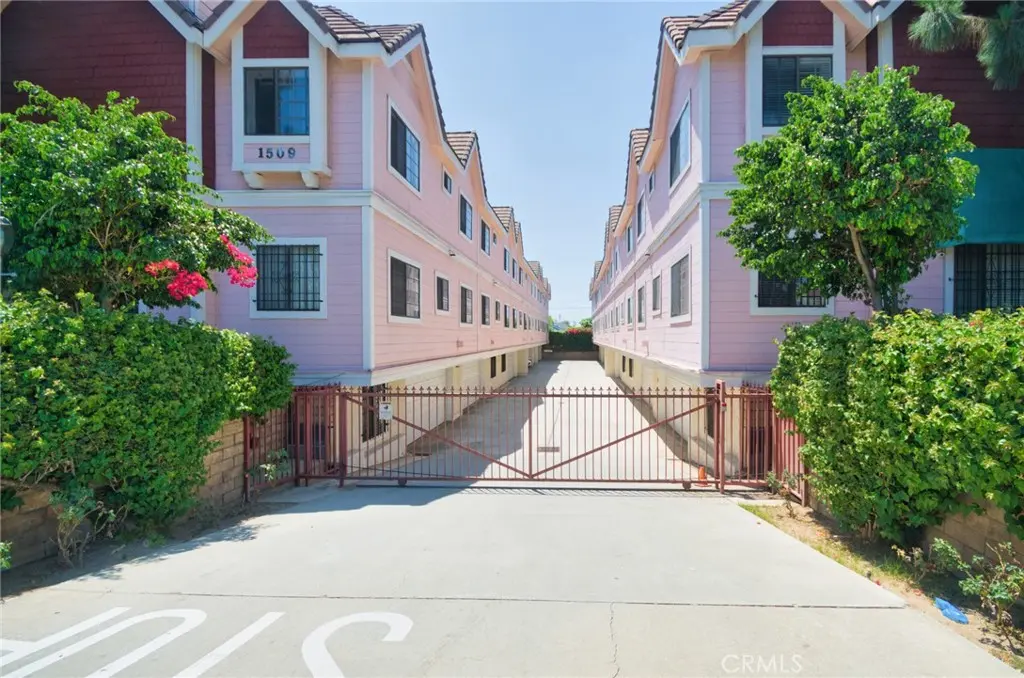 Condominium for rent at 1505 S Atlantic C, Alhambra, CA featuring 5 beds and 4 baths