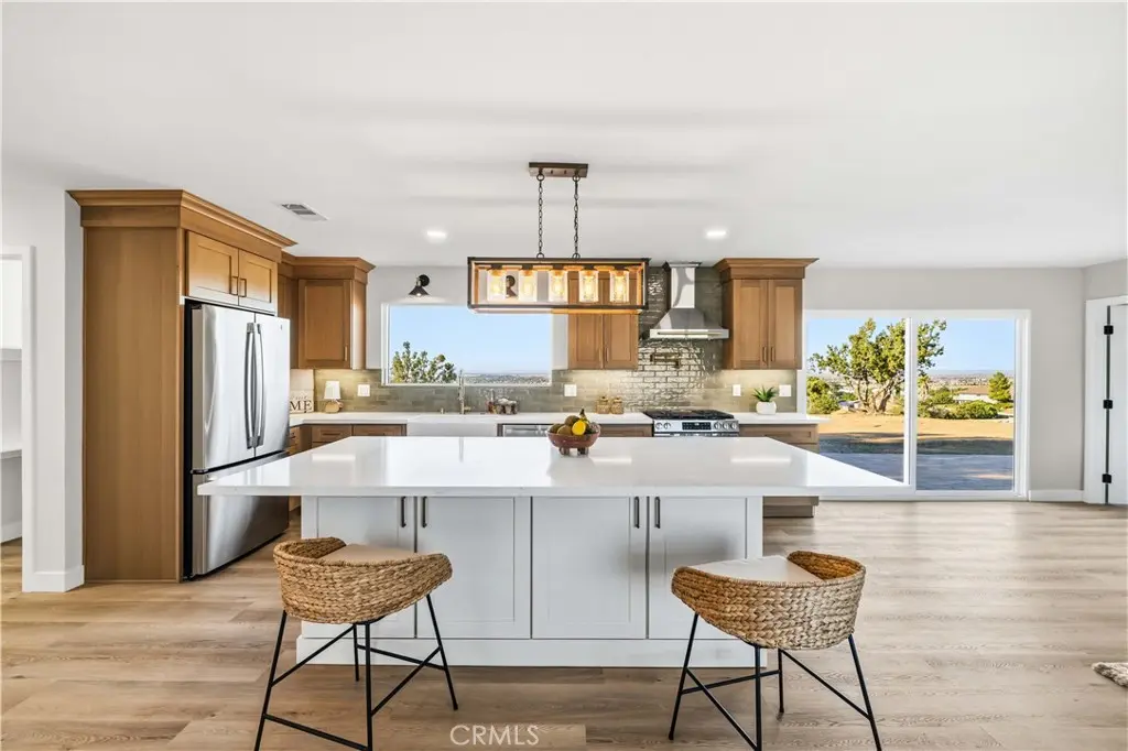 35815 42nd E, Palmdale, CA — listing photo 1