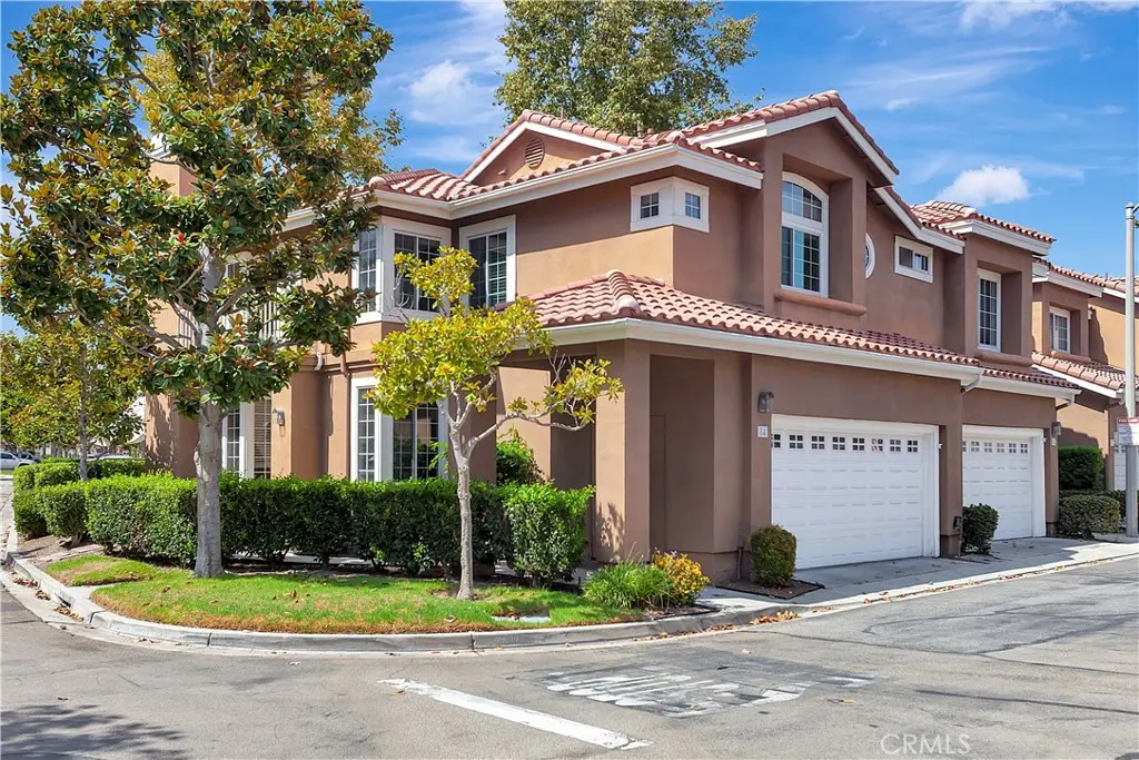 Condominium for sale at 84 Matisse, Aliso Viejo, CA featuring 4 beds and 3 baths