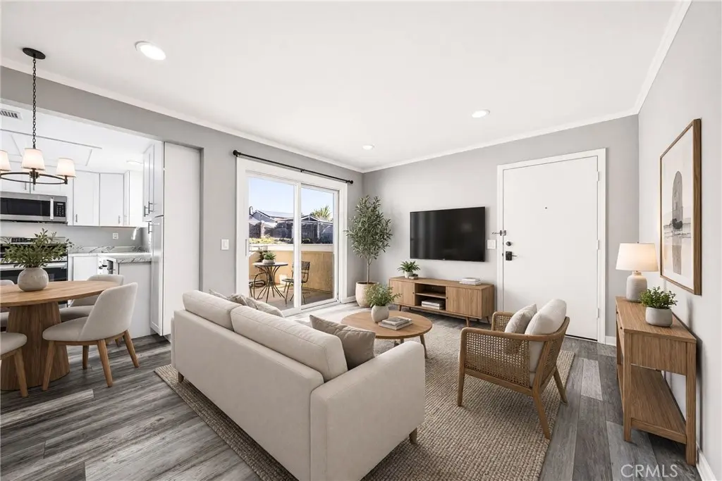 Condominium for sale at 2915 Deacon St Unit #17, Simi Valley, CA featuring 2 beds and 2 baths