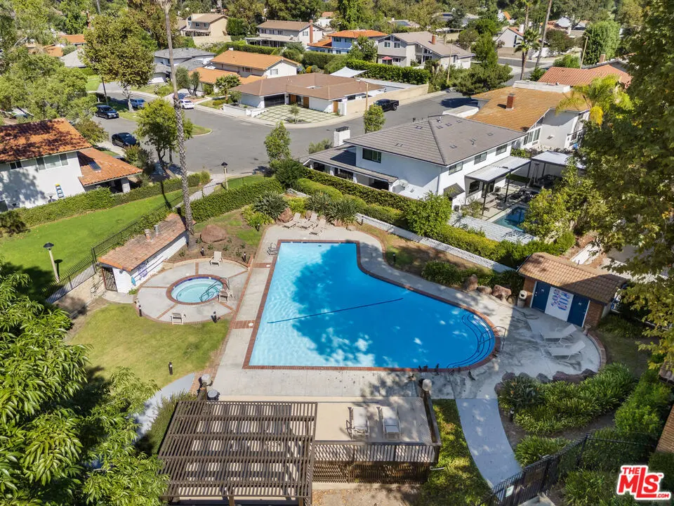 31579 Lindero Canyon Road 8, Westlake Village, CA — listing photo 1