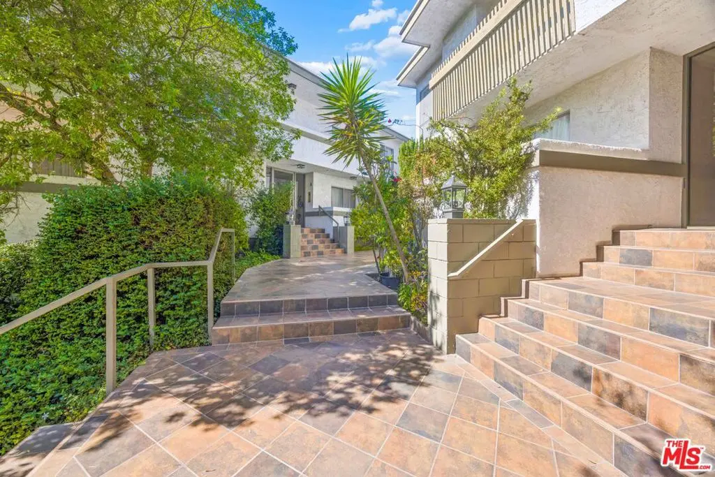 10445 Eastborne Avenue 203, Los Angeles, CA — listing photo 1