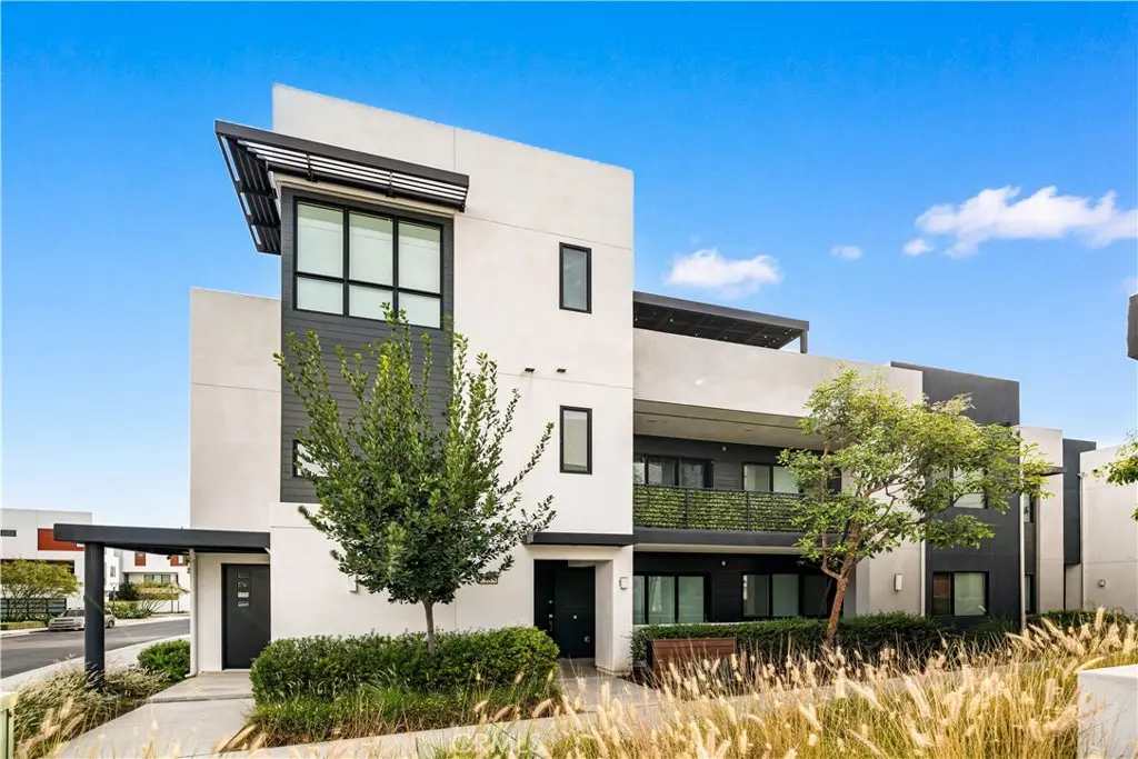 Condominium for sale at 65 ballast point, Tustin, CA featuring 3 beds and 3 baths