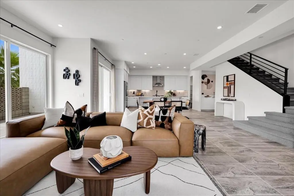 732 Obsidian Loop E, Palm Springs, CA — listing photo 1