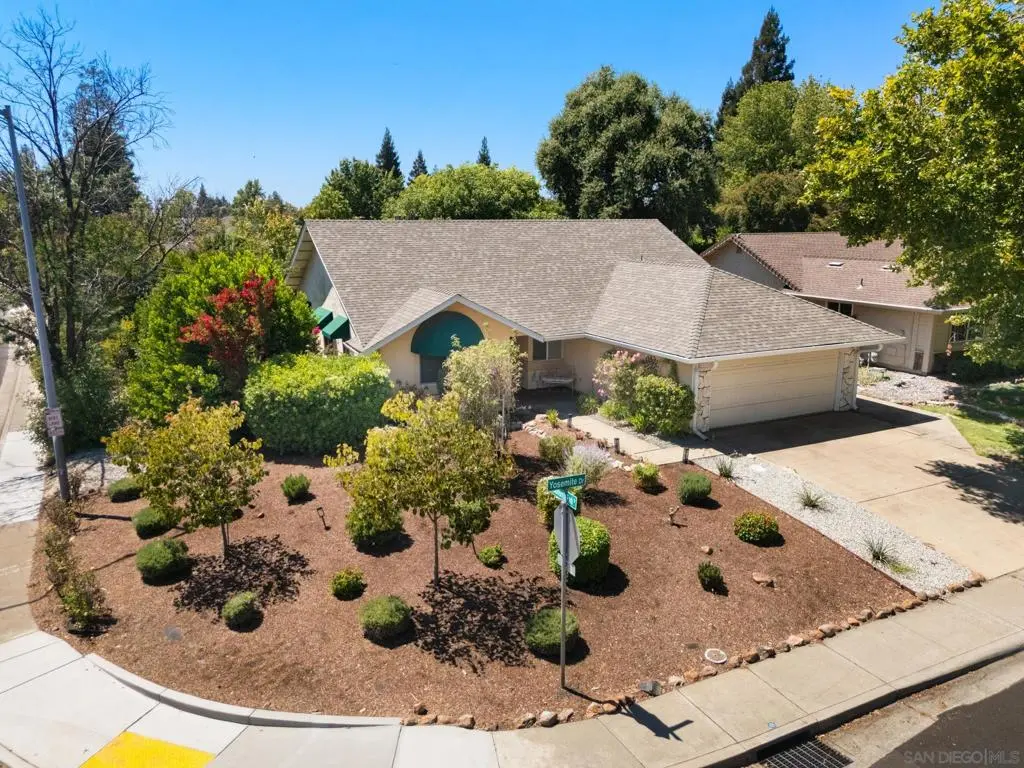 898 Yosemite, Chico, CA — listing photo 1