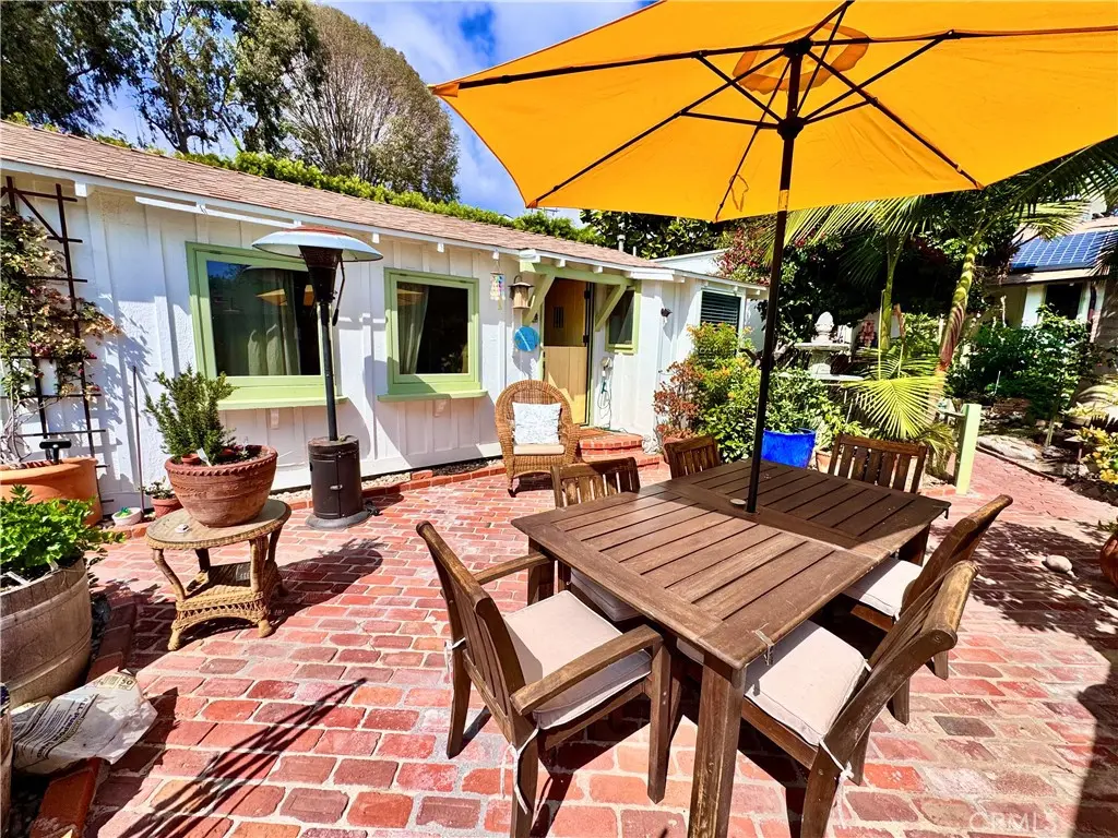 Single Family Residence for rent at 455 Myrtle B, Laguna Beach, CA featuring 1 bed and 1 bath