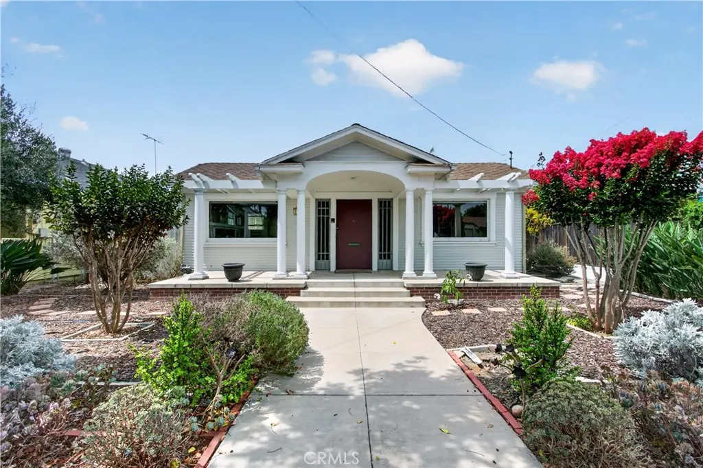 Single Family Residence for sale at 261 Wisconsin, Long Beach, CA featuring 4 beds and 2 baths