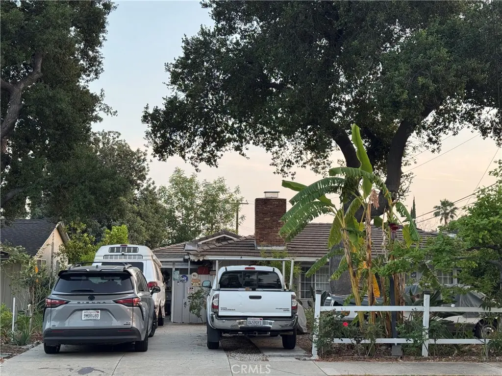 Single Family Residence for rent at 130 E Sycamore, Arcadia, CA featuring 2 beds and 2 baths