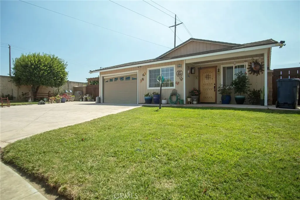 101 Pine Circle, King City, CA — listing photo 1