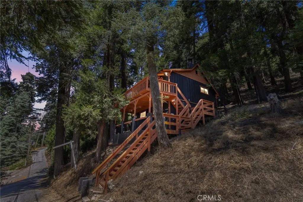739 Lake Drive, Lake Arrowhead, CA — listing photo 1