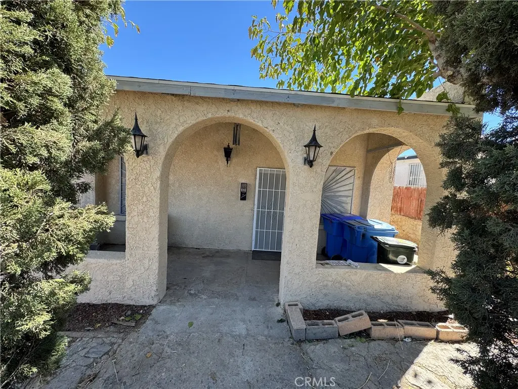 409 S 6th, Barstow, CA — listing photo 1