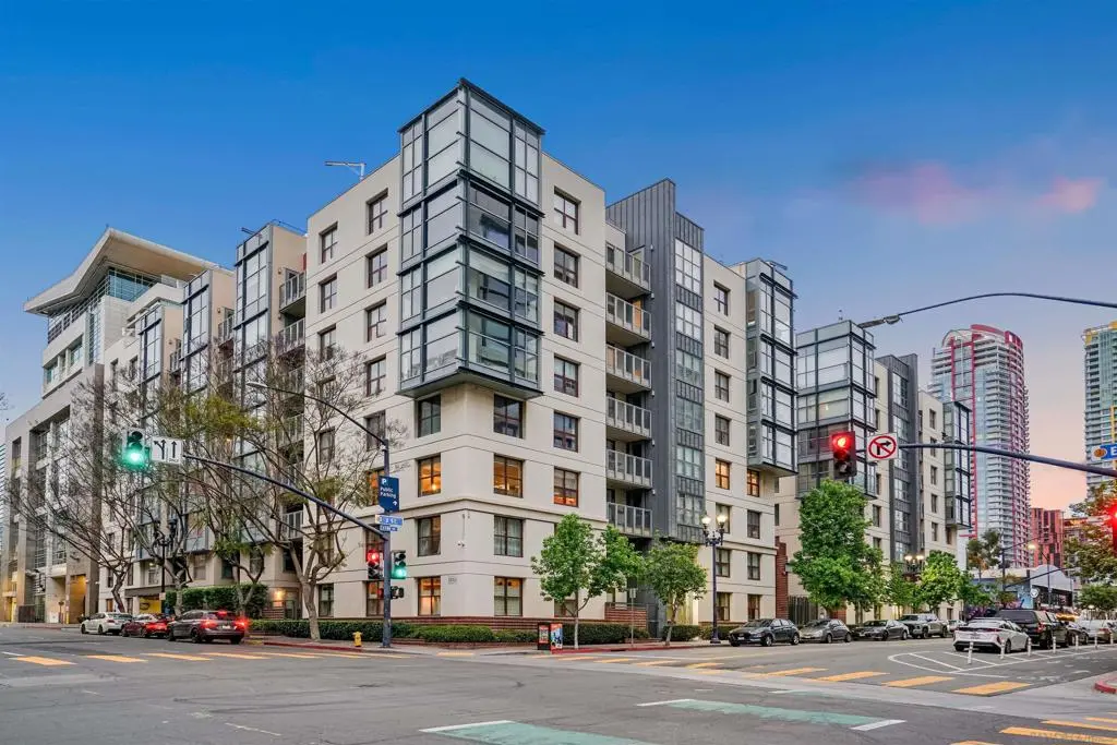 Condominium for sale at 1150 J St 523, San Diego, CA and 1 bath