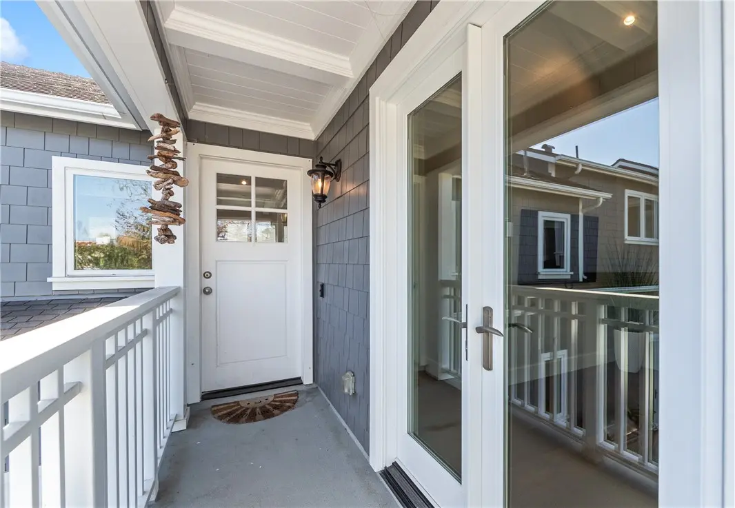 Single Family Residence for sale at 817 Main Street, Huntington Beach, CA featuring 4 beds and 5 baths