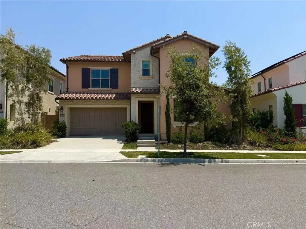 Residential Lease for rent at 102 Abalone, Irvine, Orange County, CA featuring 5 beds and 5 baths