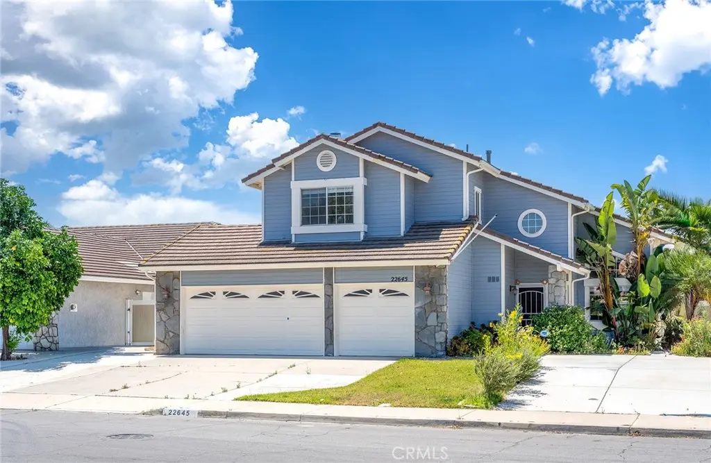 Single Family Residence for sale at 22645 Gierson, Wildomar, CA featuring 3 beds and 3 baths