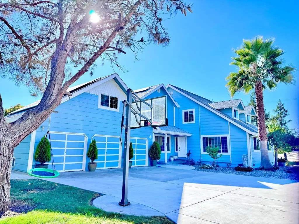 Single Family Residence for sale at 90 Adrian Dr, Hollister, CA featuring 5 beds and 4 baths