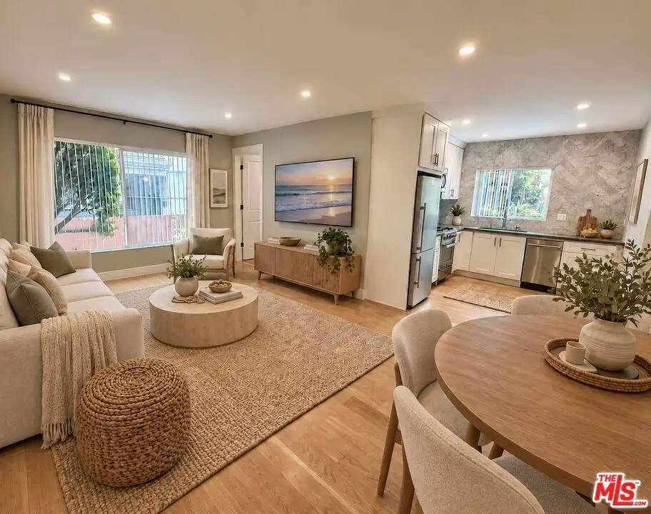 Condominium for rent at 724 Ashland Avenue 2, Santa Monica, CA featuring 3 beds and 2 baths