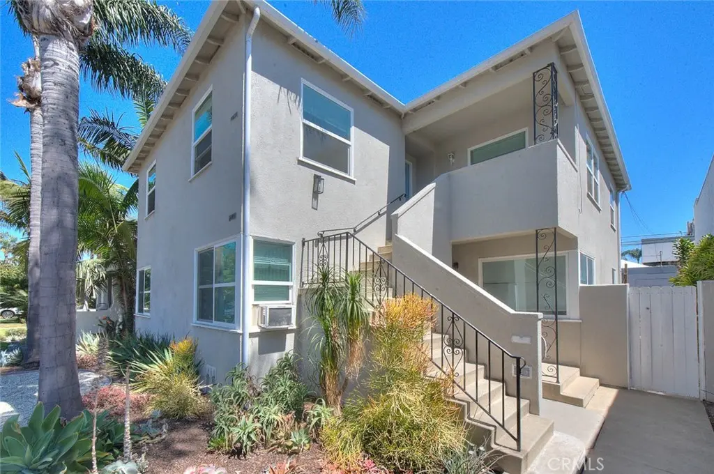 Duplex for rent at 230 Mira Mar Avenue A, Long Beach, CA featuring 3 beds and 2 baths