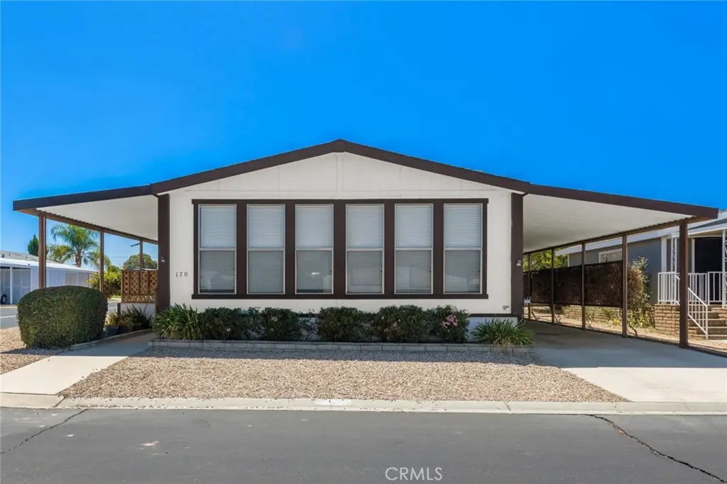 Manufactured In Park for sale at 1300 W Menlo Avenue 170, Hemet, CA featuring 2 beds and 2 baths