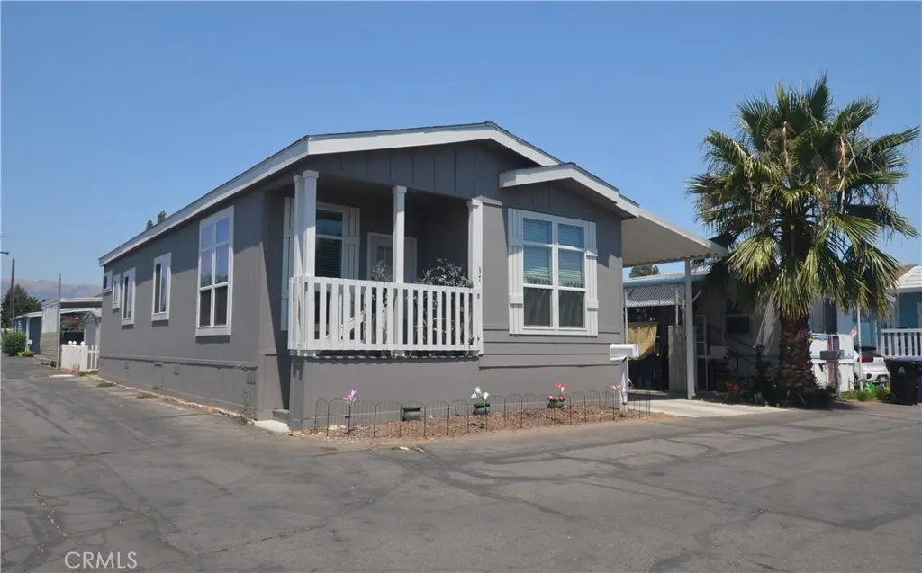 21001 Plummer Street 37, Chatsworth, CA — listing photo 1