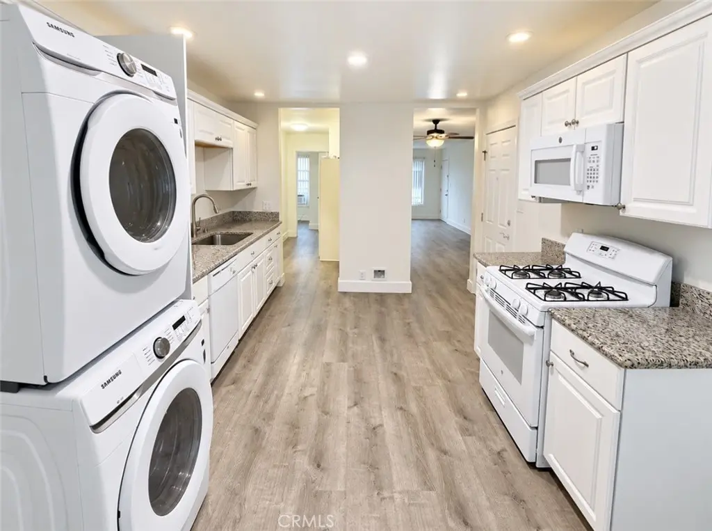 1715 N Glenoaks Boulevard, Burbank, CA — listing photo 1