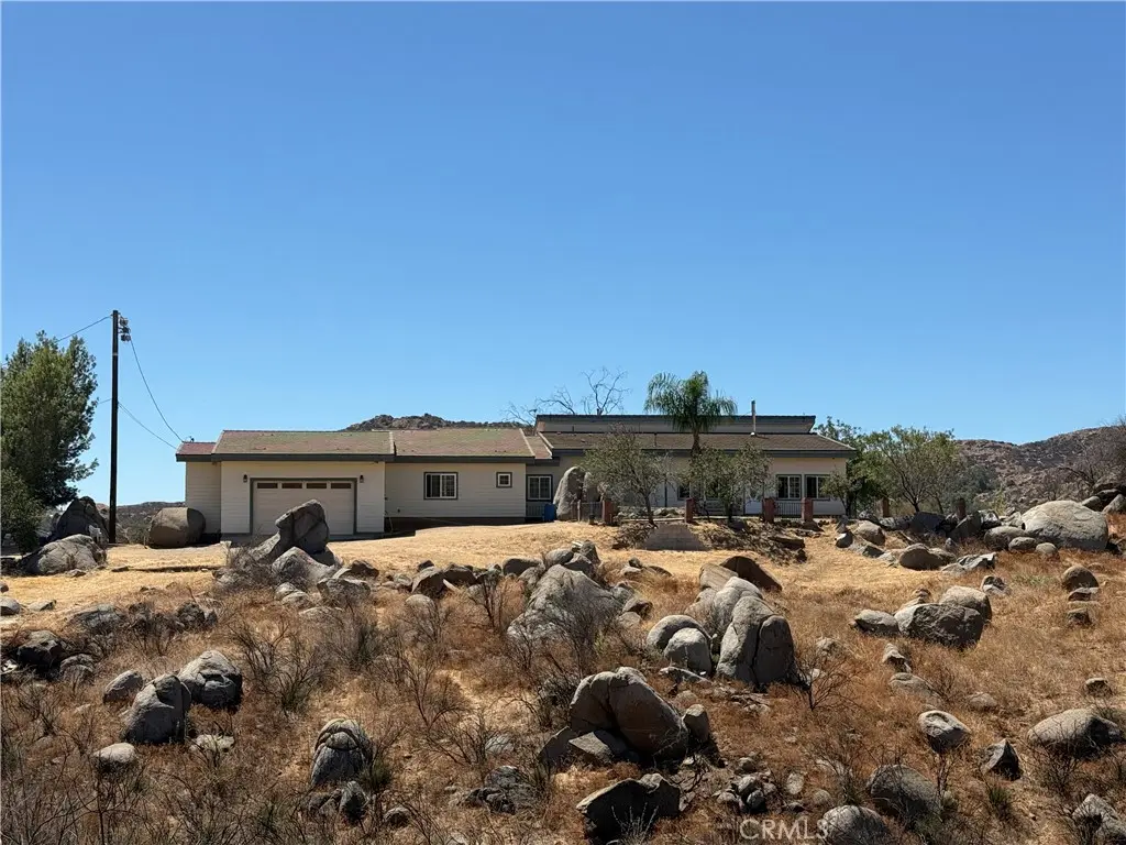 Single Family Residence for sale at 19862 Starmist, Perris, CA featuring 3 beds and 3 baths