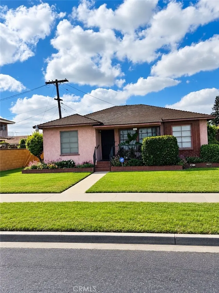 Single Family Residence for sale at 1008 W Stockwell, Compton, CA featuring 3 beds and 1 bath