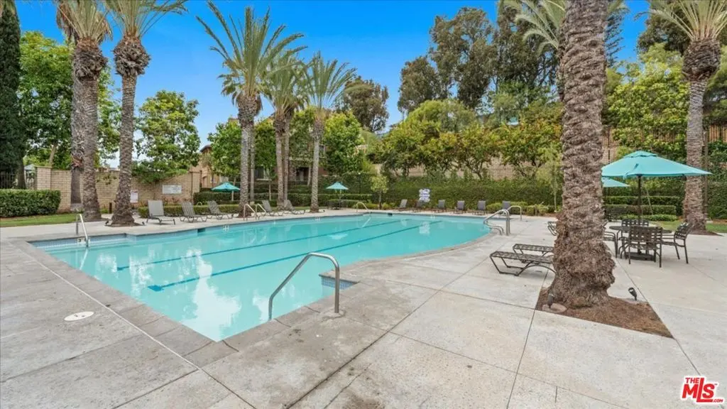 9135 S Cullen Way, Inglewood, CA — listing photo 1