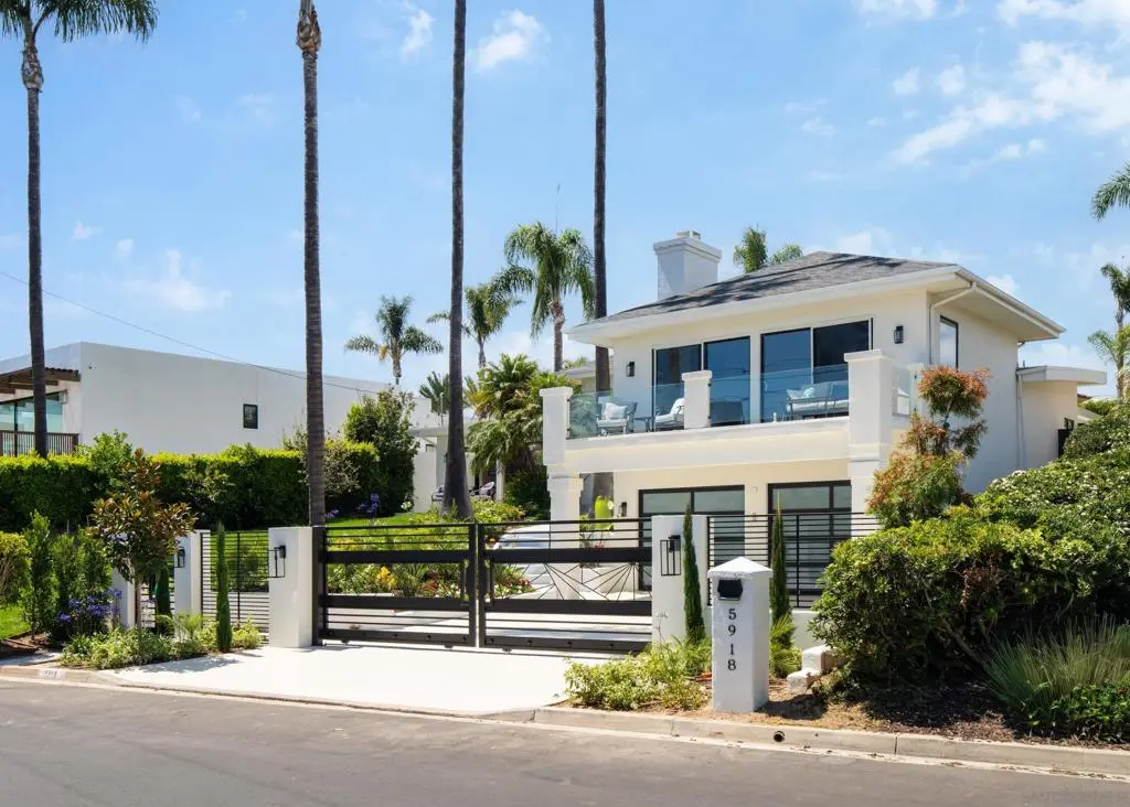 Single Family Residence for rent at 5918 Germaine Ln, La Jolla, CA featuring 4 beds and 4 baths