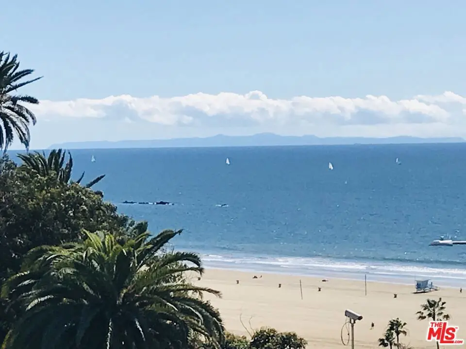 Condominium for rent at 757 Ocean Avenue 105, Santa Monica, CA and 1 bath