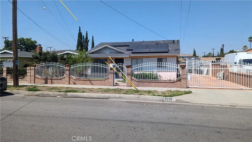 Duplex for rent at 4319 La Rica, Baldwin Park, CA featuring 2 beds and 1 bath