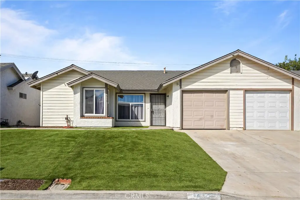Single Family Residence for rent at 1682 Sycamore, Perris, CA featuring 3 beds and 2 baths