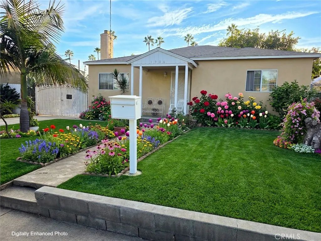 1906 S Broadway, Santa Ana, CA — listing photo 1