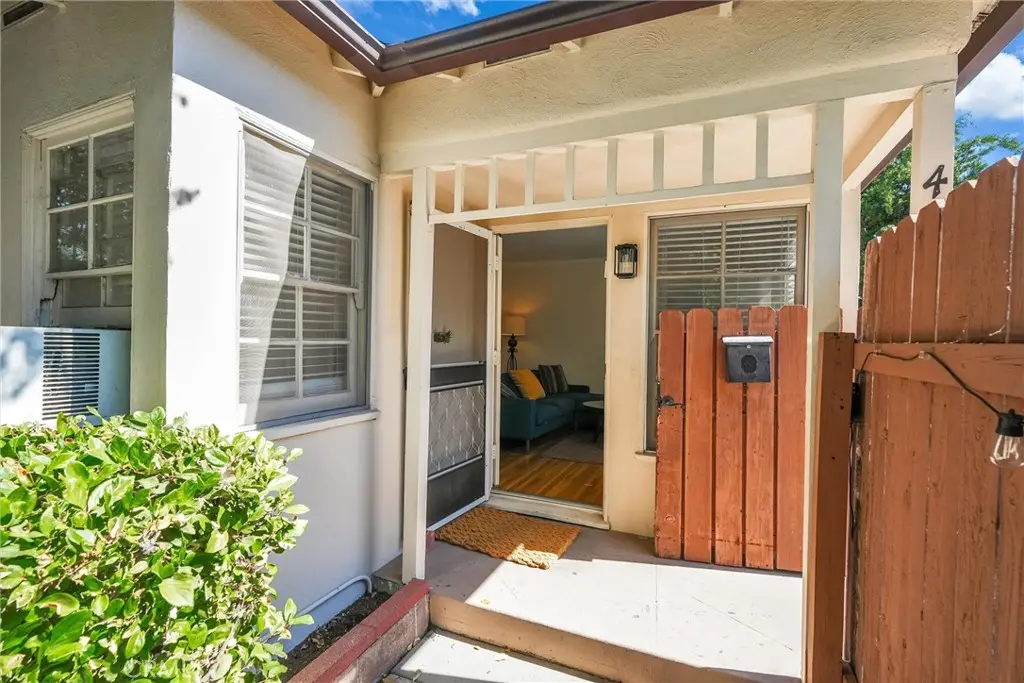 4270 Troost, Studio City, CA — listing photo 1