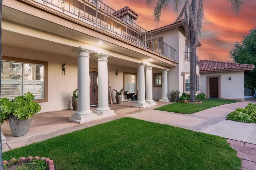 Single Family Residence for rent at 1696 Gil Way, Vista, CA featuring 6 beds and 5 baths
