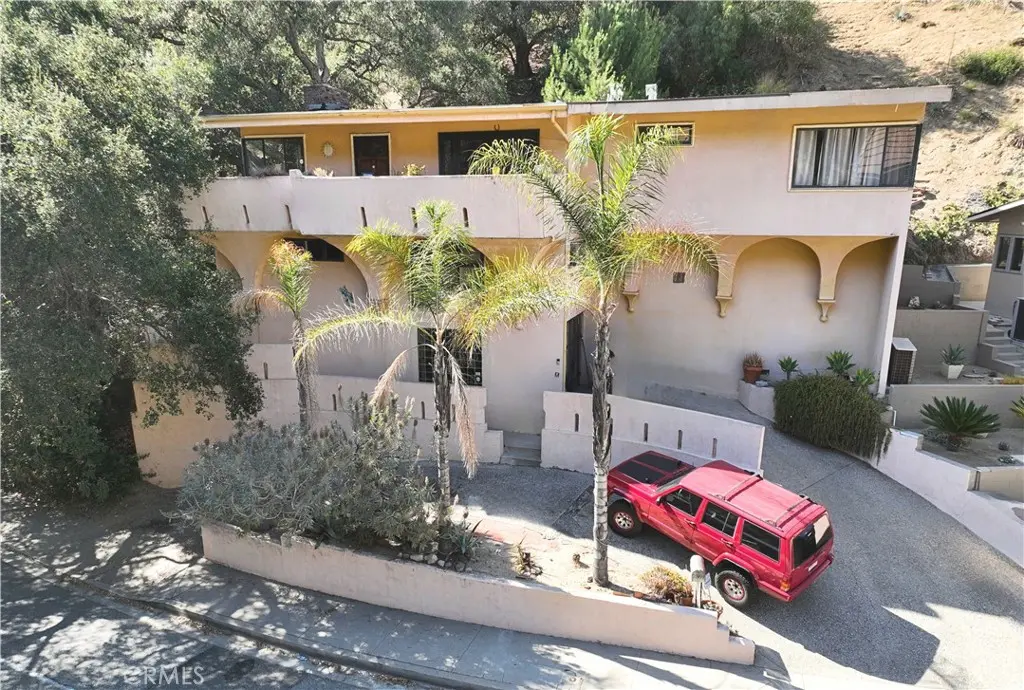 2567 E Chevy Chase, Glendale, CA — listing photo 1