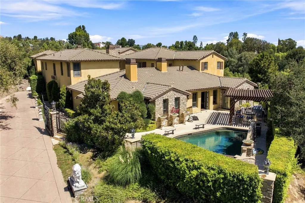 5182 Garrett Court, Calabasas, CA — listing photo 1