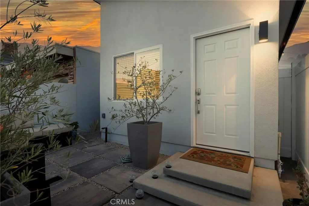 Single Family Residence for rent at 23343 gondor, Lake Forest, CA featuring 1 bed and 1 bath