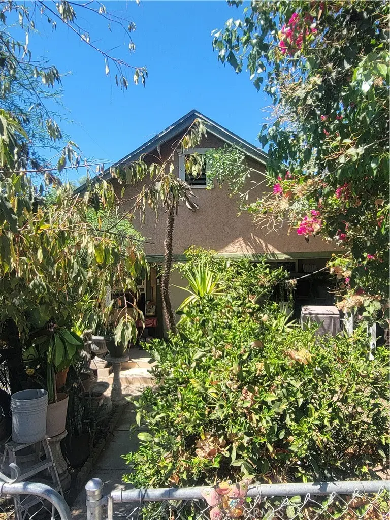 7190 Vine, Highland, CA — listing photo 1