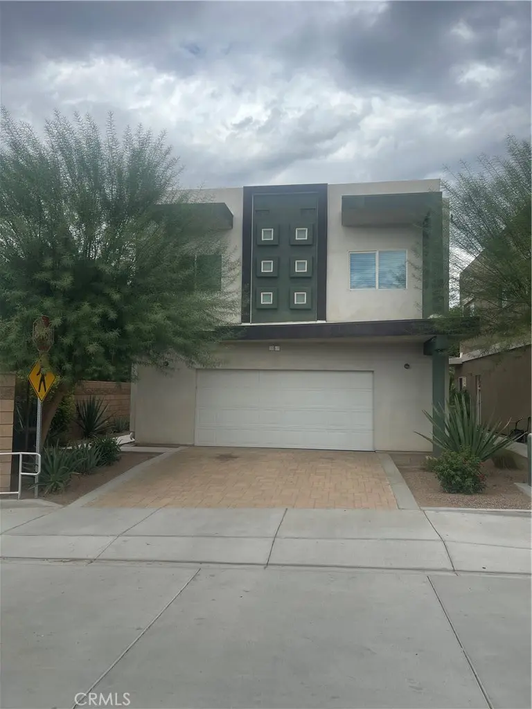 Single Family Residence for rent at 68980 Via Eytel 5, Cathedral City, CA featuring 4 beds and 3 baths