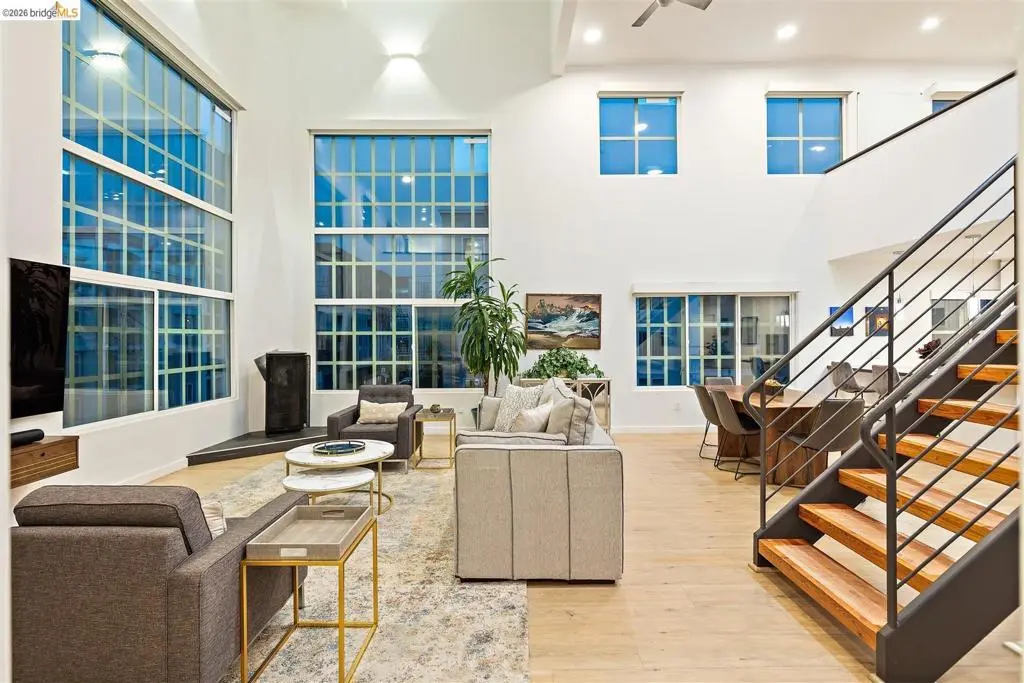 Condominium for sale at 201 3rd St 302, Oakland, CA featuring 2 beds and 2 baths