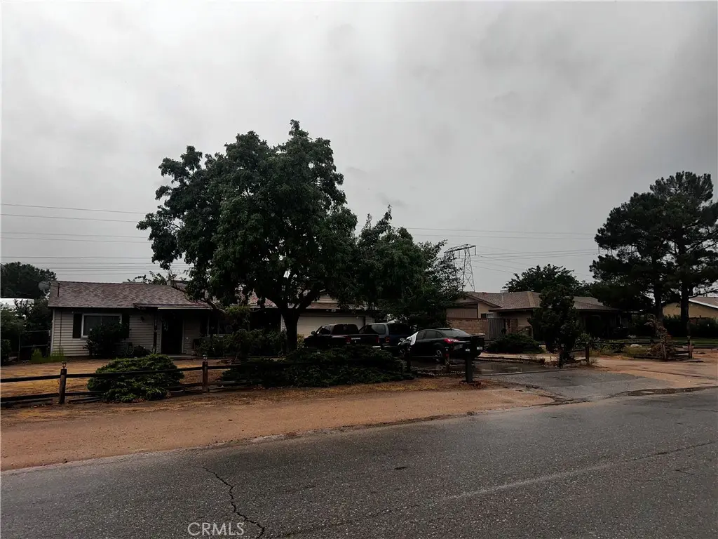 17817 Redding, Hesperia, CA — listing photo 1