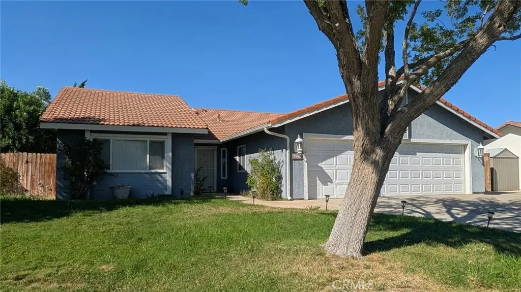 6223 Almond Valley, Quartz Hill, CA — listing photo 1