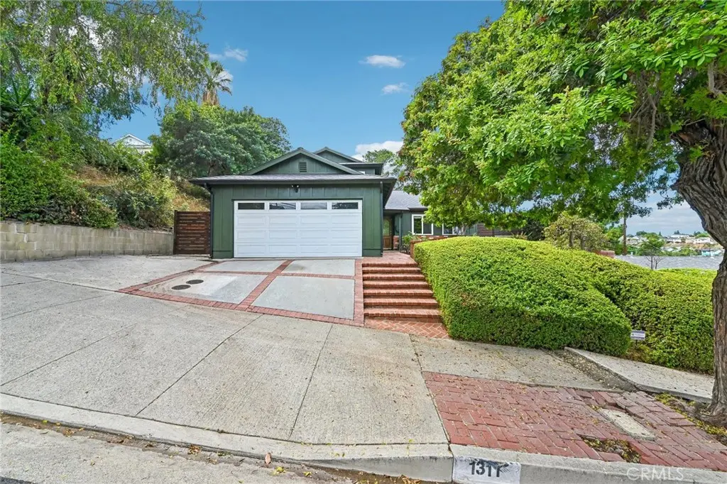 1311 N Meyler, San Pedro, CA — listing photo 1
