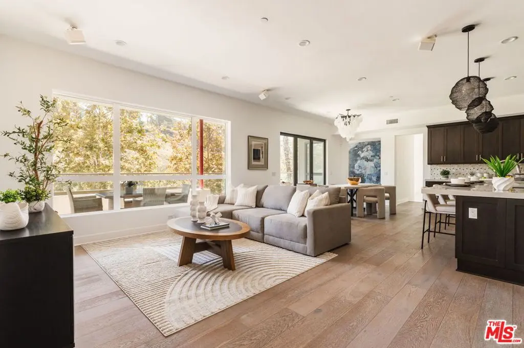 Condominium for sale at 12765 Bluff Creek Drive 1, Los Angeles, CA featuring 4 beds and 4 baths