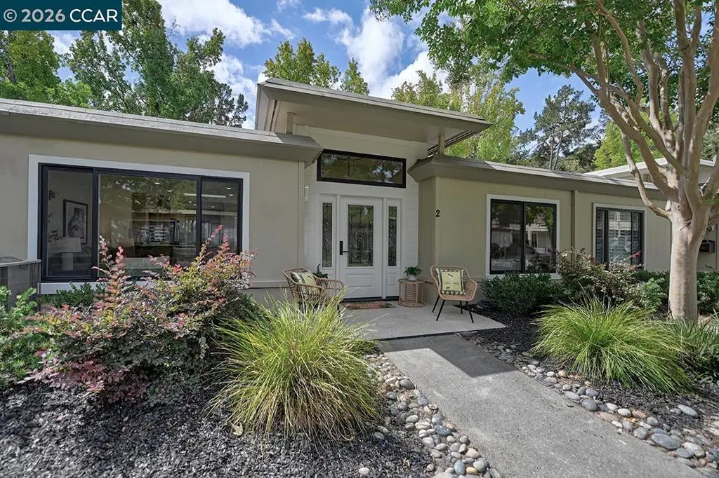 Condominium for sale at 1221 Oakmont Dr 2, Walnut Creek, CA featuring 2 beds and 2 baths