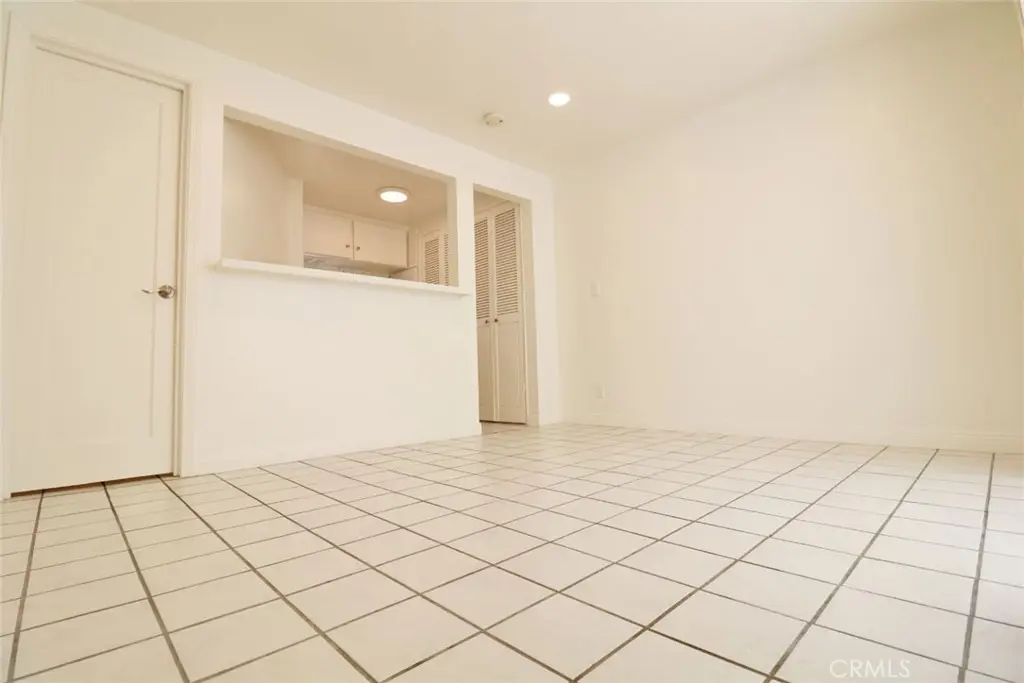 Residential Lease for rent at 129 35th Street B, Newport Beach, Orange County, CA and 1 bath