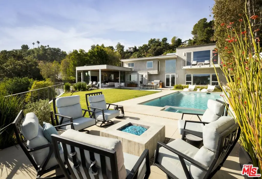 Single Family Residence for rent at 2344 Banyan Drive, Los Angeles, CA featuring 5 beds and 5 baths