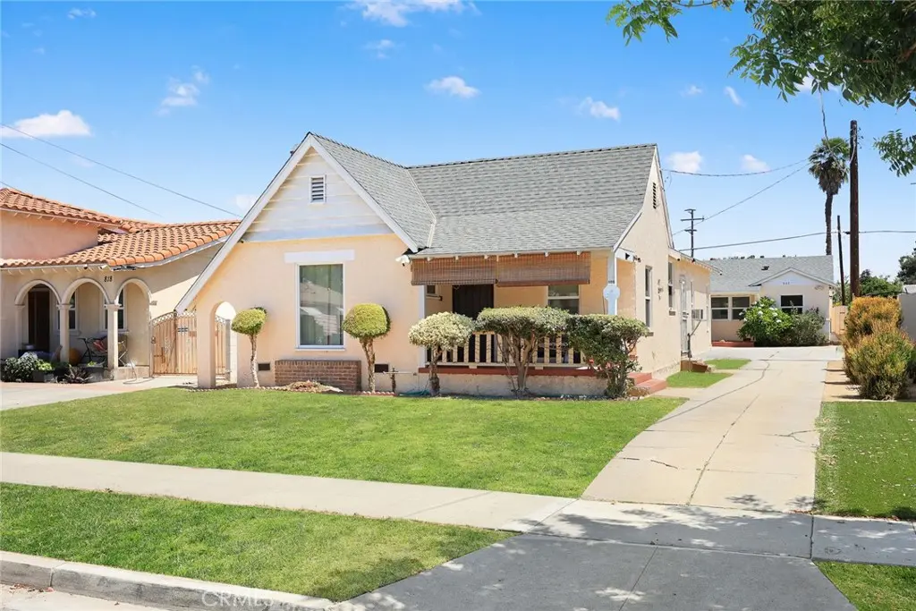 Duplex for sale at 820 S 7th Street, Alhambra, CA